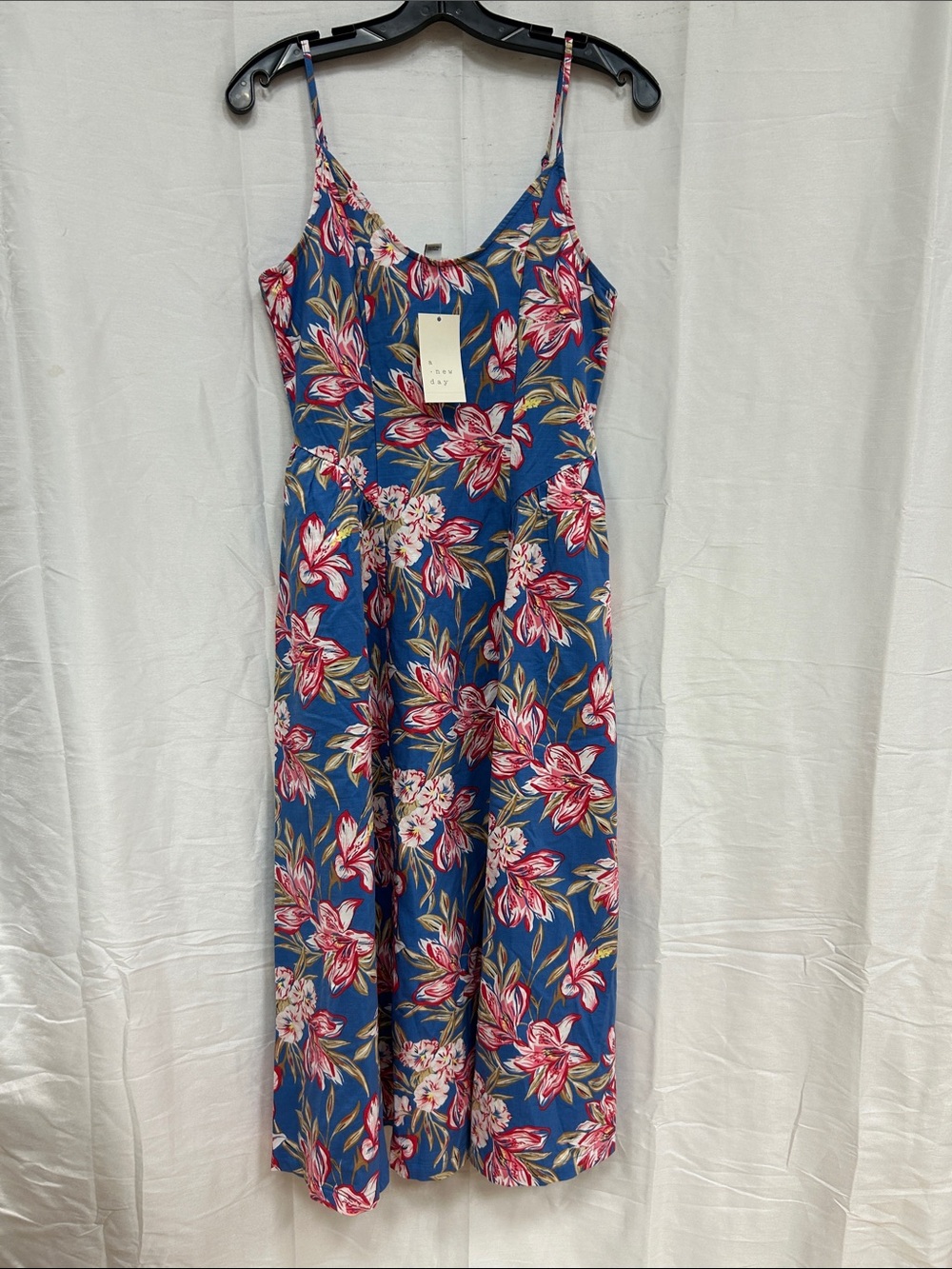 a new day - Blue Floral Spaghetti Strap Midi Dress 🌸🌸